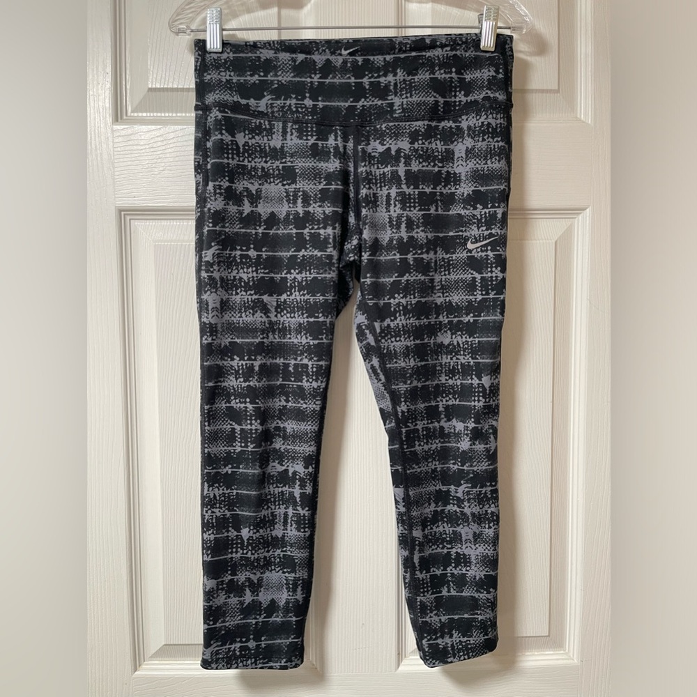 NIKE Cropped Epic Viper Print Black Gray Running Tights Size Medium - Picture 3 of 13